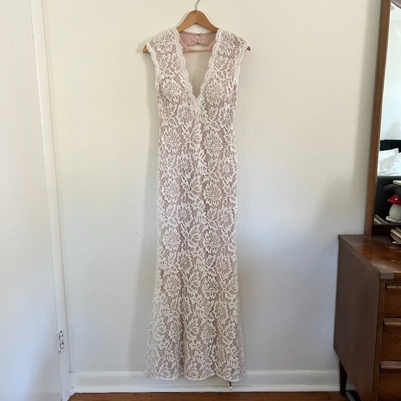 Betsey and Adam Lace Illusion Mermaid Gown NWT - Picture 1 of 9